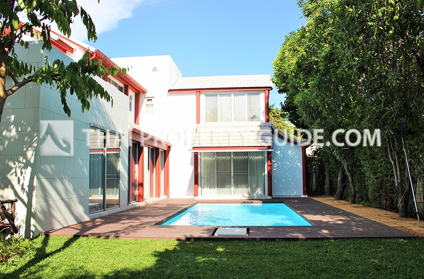House with Private Pool in New Petchburi