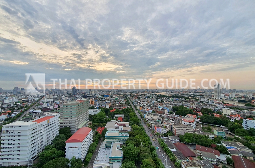 Condominium in Charuennakorn 