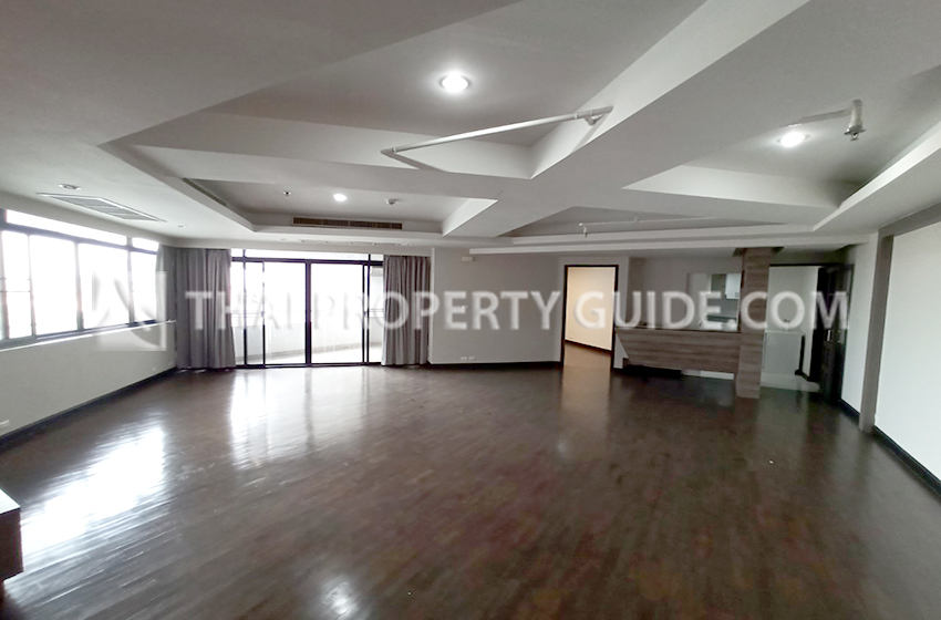 Condominium for rent in Nichada Thani (near International School of Bangkok)