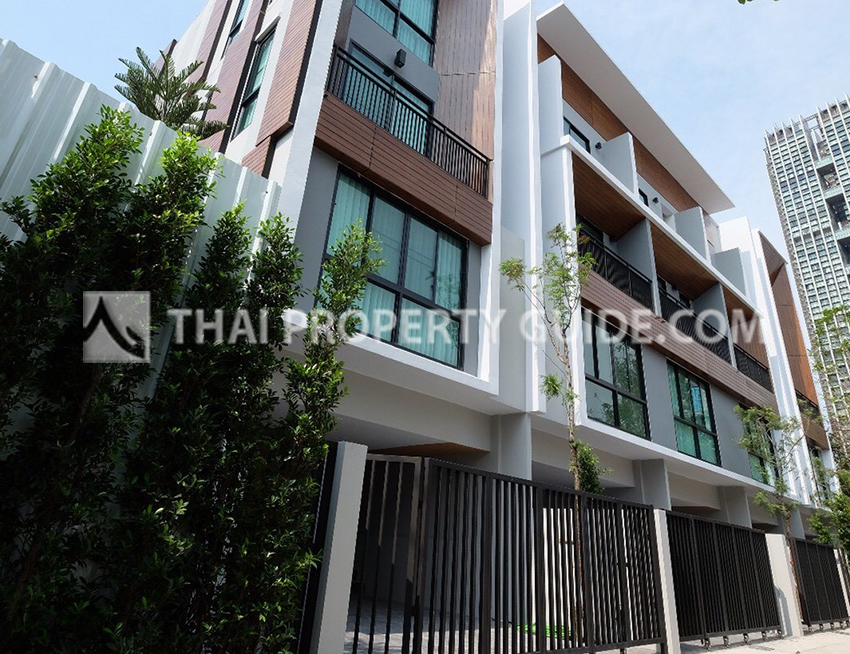 House for rent in Sathorn (near Shrewsbury International School Bangkok, Riverside)