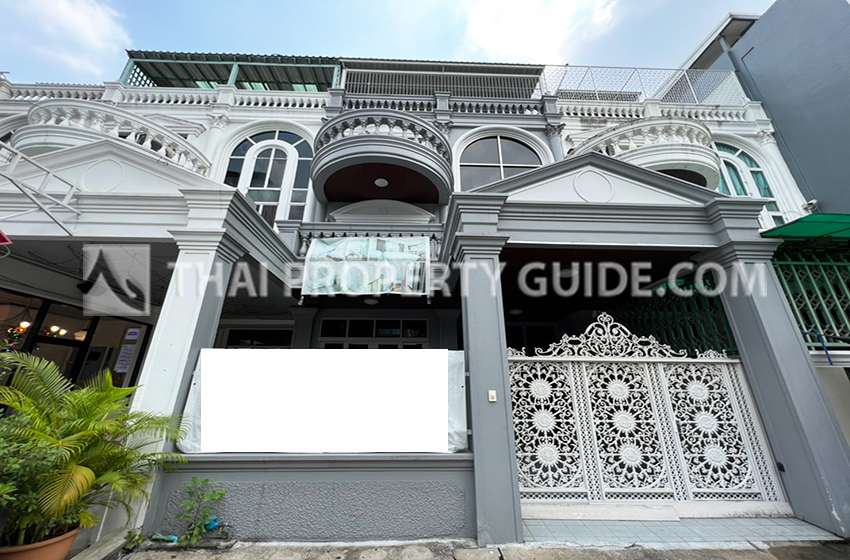 House for rent in Sathorn