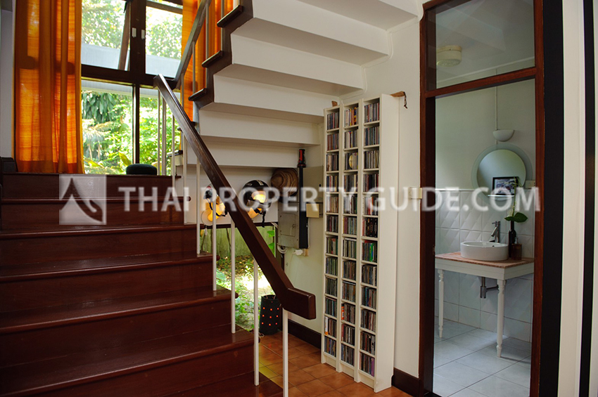 House with Private Pool in Phaholyothin 