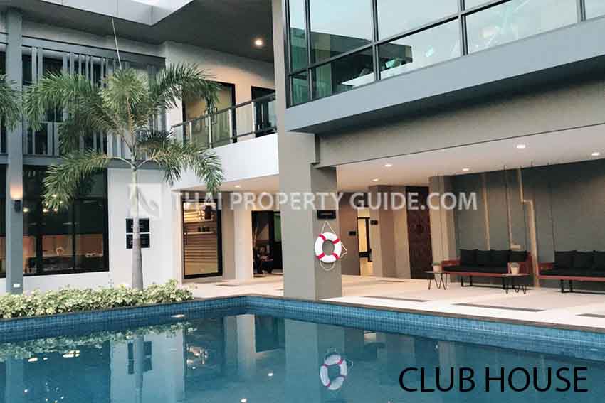 House with Shared Pool for rent in Pattanakarn (near KIS International School)