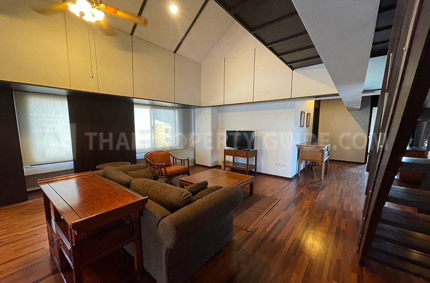 Penthouse for rent in Phaholyothin