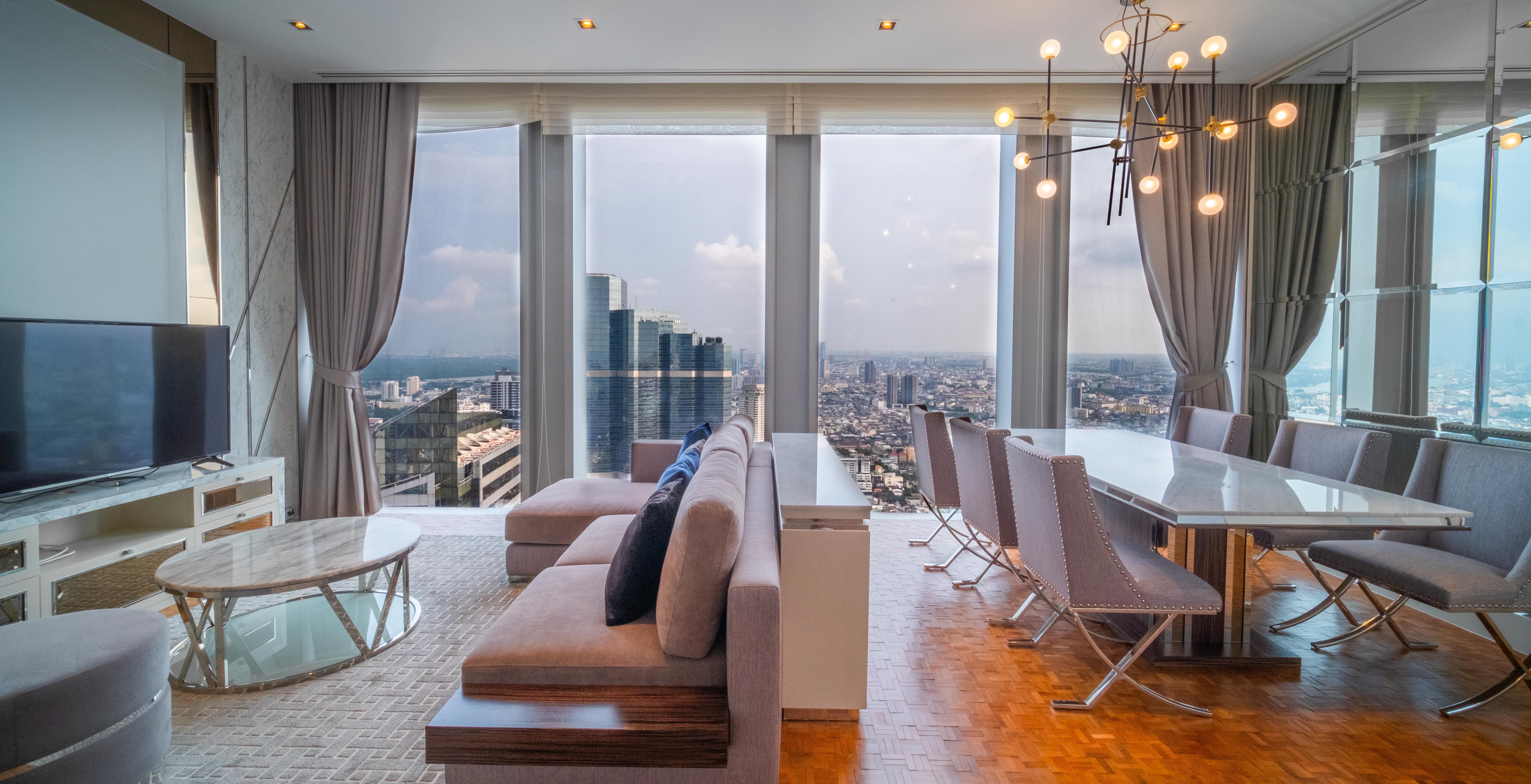 Luxurious condo with Excellent view  