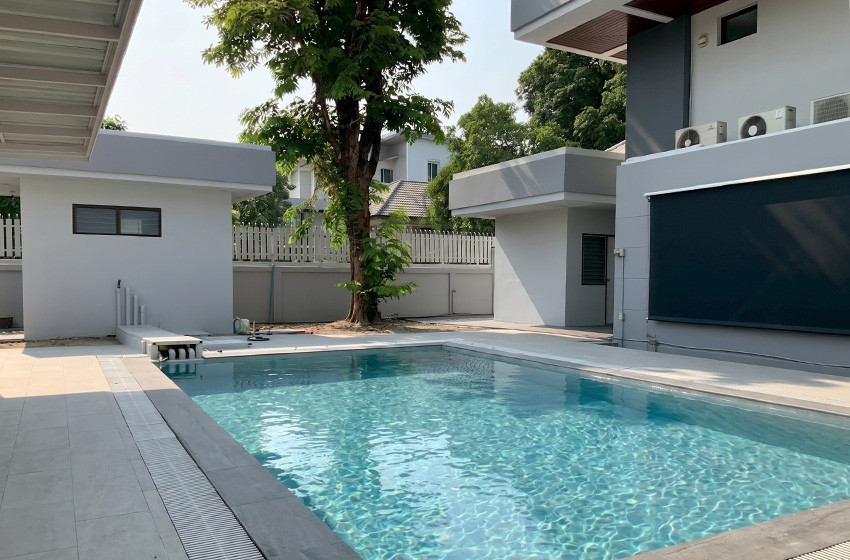House with Private Pool