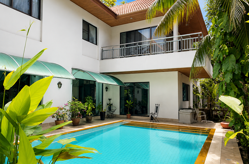 House with Private Pool