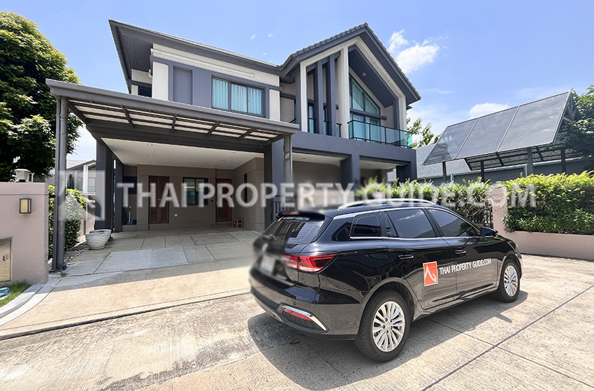 House with Shared Pool
