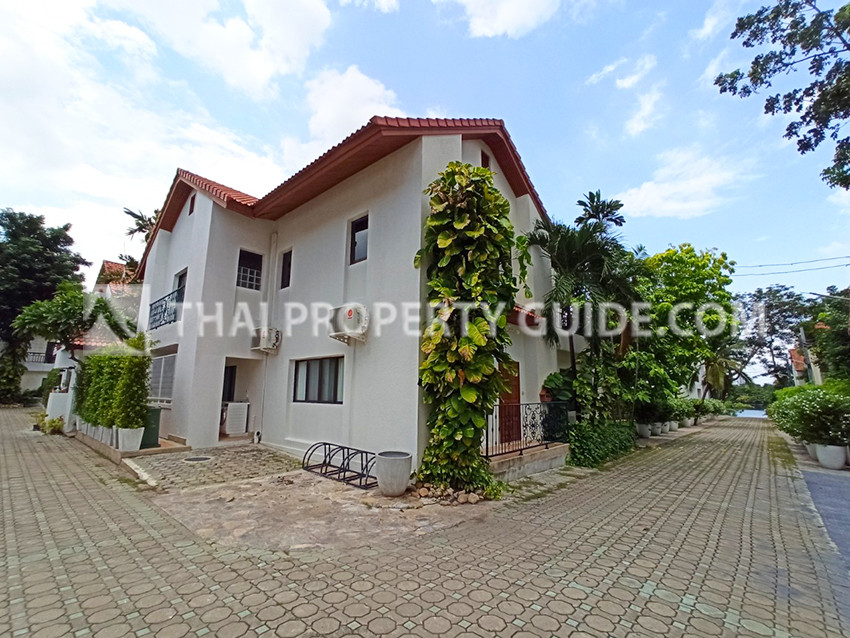 House with Shared Pool