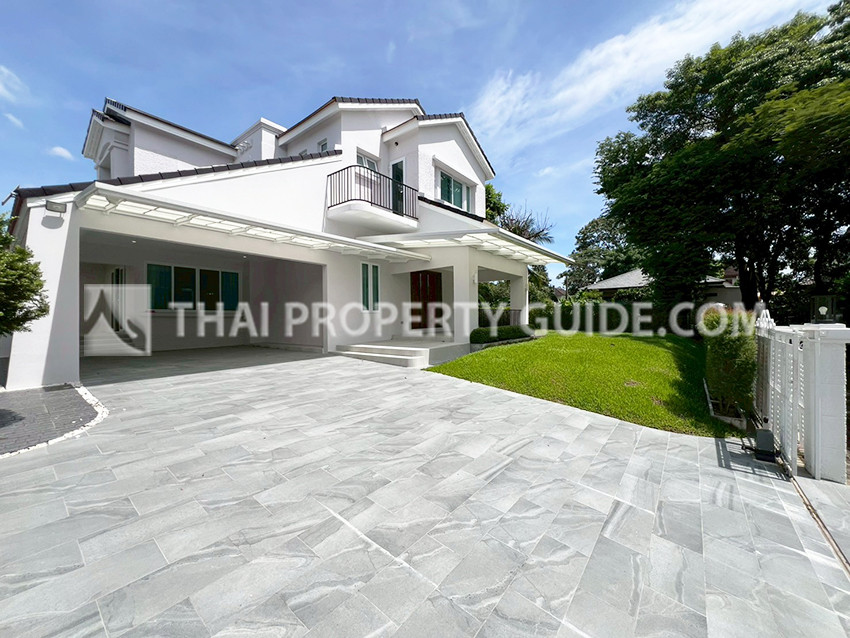 House with Shared Pool